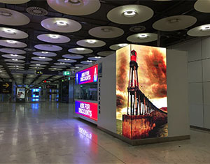 西班牙首都马德里机场LED广告屏